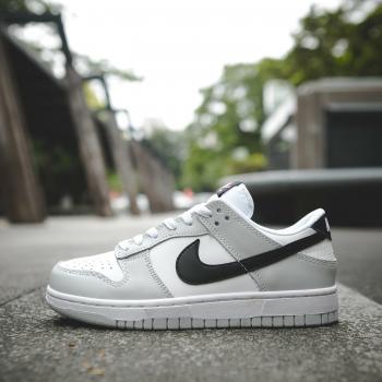 Social Status x Nike SB Dunk Low Pro Q...