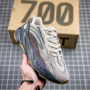 Adidas Yeezy 700 V2 火山灰鞋子