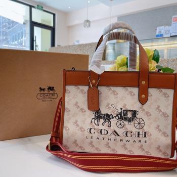 Coach 蔻驰 Ss21 Field tote 购物袋.